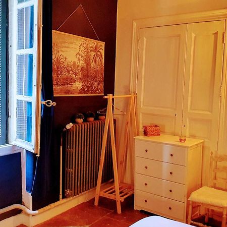 Le 4 Feuilles En.Camargue Hotel Bernis Екстериор снимка