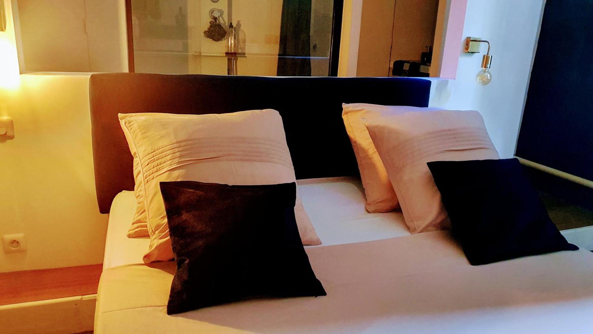Le 4 Feuilles En.Camargue Hotel Bernis Екстериор снимка