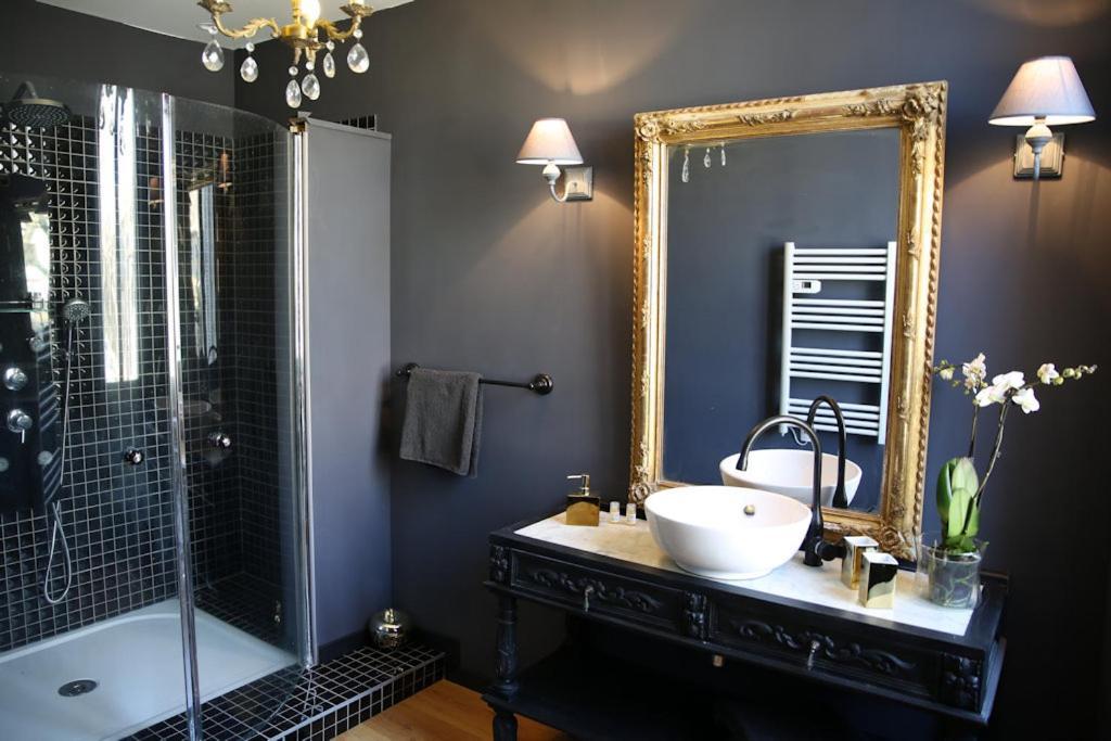 Le 4 Feuilles En.Camargue Hotel Bernis Екстериор снимка